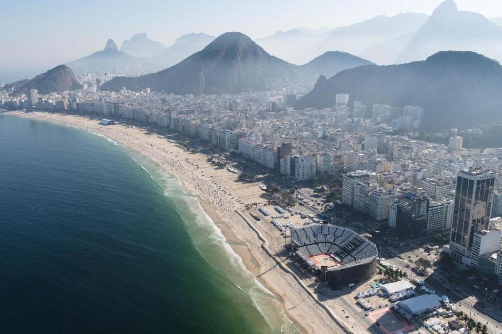 Appartement Completo Na De Copacabana 02 Quartos Com Vista Lateral Mar Em Andar Alto, Ar, Wifi , Netflix, Pauloangerami Rmvc18