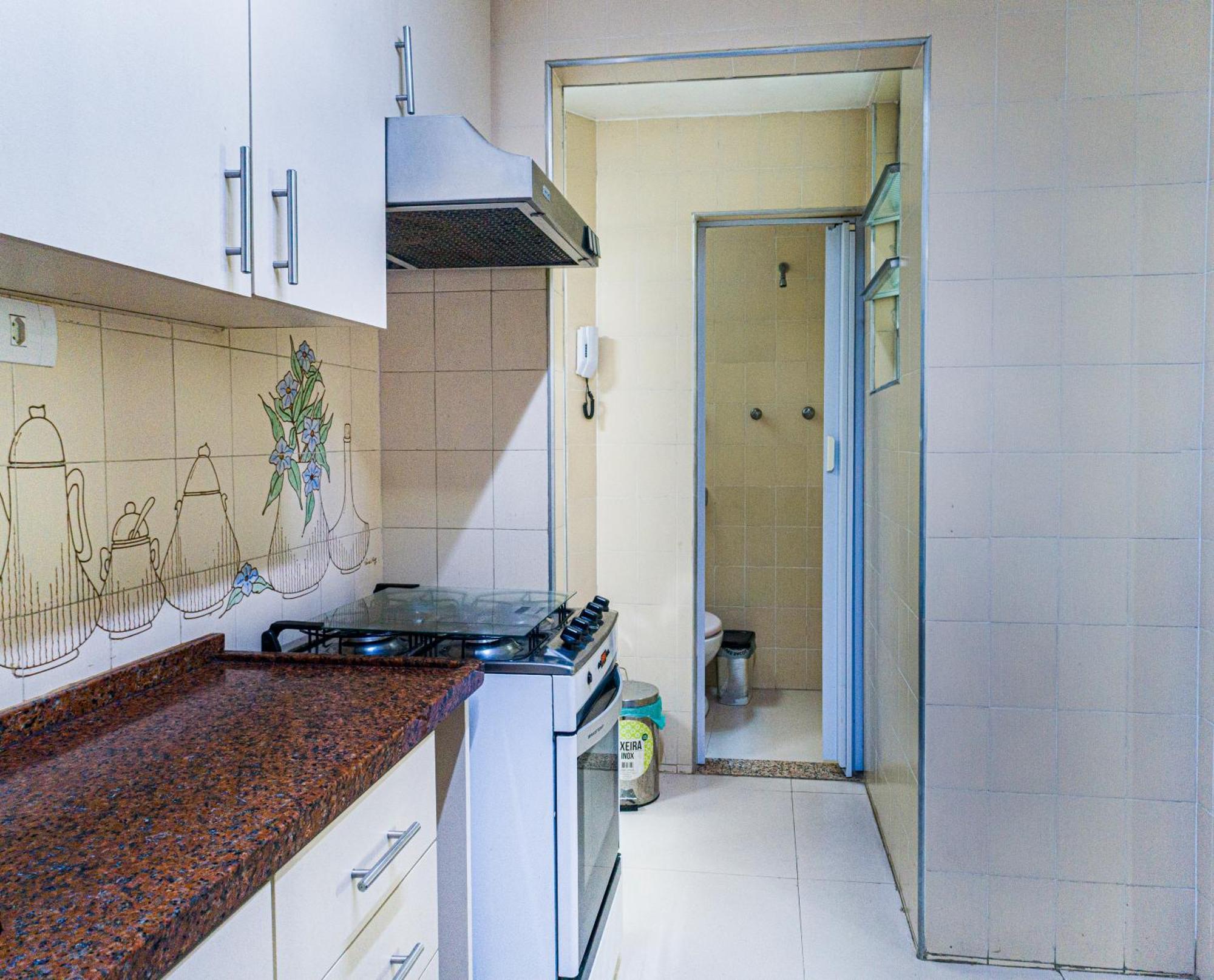 Appartement Completo Na De Copacabana 02 Quartos Com Vista Lateral Mar Em Andar Alto, Ar, Wifi , Netflix, Pauloangerami Rmvc18